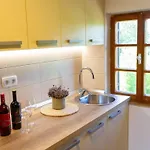 Hillside Haven With Sauna And Hot-tub - One Bedroom With Sauna And Hot-tub