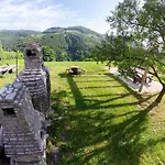 Hillside Haven With Sauna And Hot-tub - One Bedroom With Sauna And Hot-tub