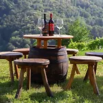 Дом отдыха Hillside Haven With Sauna And Hot-tub - One Bedroom With Sauna And Hot-tub Podbocje