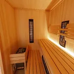 Hillside Haven With Sauna And Hot-tub - One Bedroom With Sauna And Hot-tub *