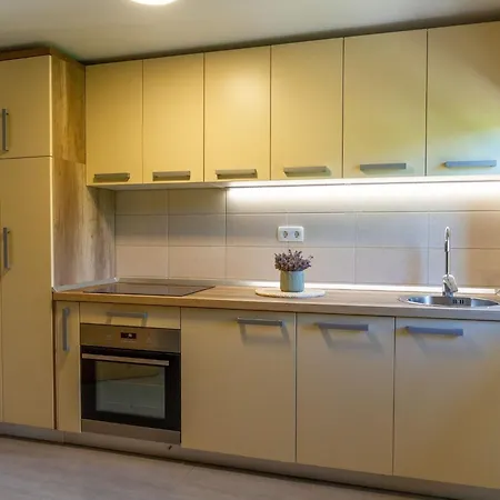 Holiday home Hillside Haven With Sauna And Hot-tub - One Bedroom With Sauna And Hot-tub Podbocje