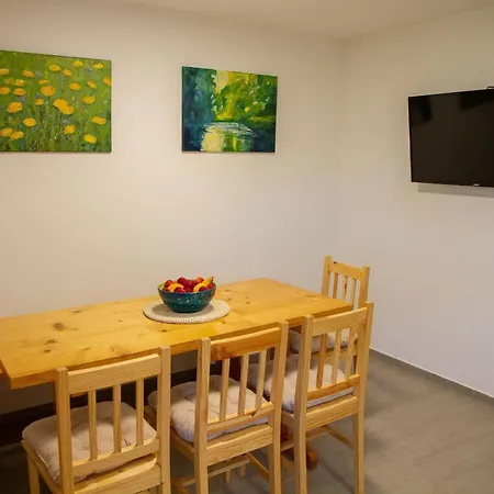 Hillside Haven With Sauna And Hot-tub - One Bedroom With Sauna And Hot-tub *