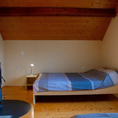 Hillside Haven With Sauna And Hot-tub - One Bedroom With Sauna And Hot-tub *