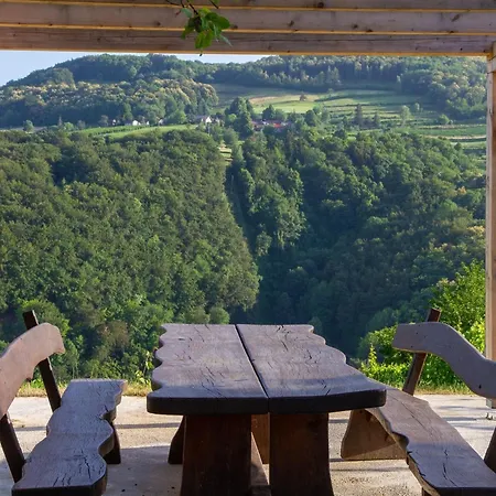 別荘 Hillside Haven With Sauna And Hot-tub - One Bedroom With Sauna And Hot-tub Podbocje