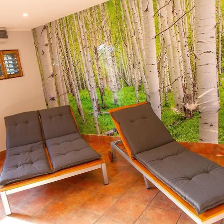 Hillside Haven With Sauna And Hot-tub - One Bedroom With Sauna And Hot-tub Podbocje