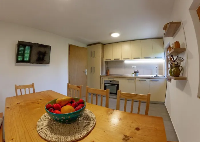 Holiday home Hillside Haven With Sauna And Hot-tub - One Bedroom With Sauna And Hot-tub *