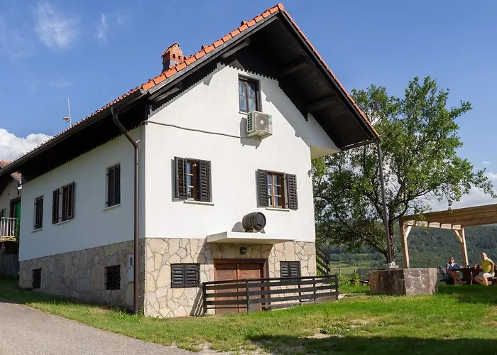 Hillside Haven With Sauna And Hot-tub - One Bedroom With Sauna And Hot-tub Holiday home Podbocje